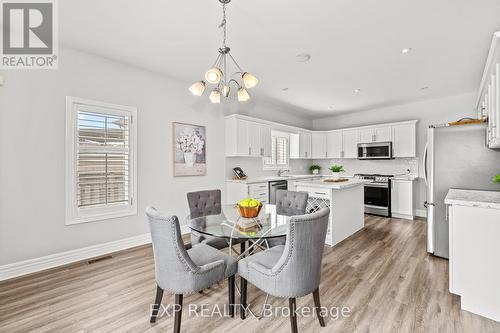 17 Hillcroft Drive, Hamilton (Stoney Creek Mountain), ON - Indoor Photo Showing Dining Room