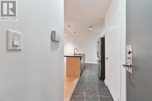 425 - 119 Merton Street, Toronto (Mount Pleasant West), ON - Indoor Photo Showing Other Room