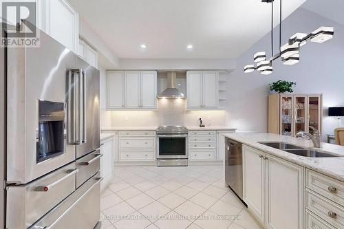 9 Bill Knowles Street, Uxbridge, ON - Indoor Photo Showing Kitchen With Stainless Steel Kitchen With Double Sink With Upgraded Kitchen