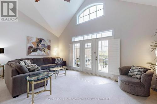 9 Bill Knowles Street, Uxbridge, ON - Indoor Photo Showing Living Room