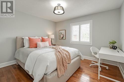 2284 Foxhole Circle, Oakville (West Oak Trails), ON - Indoor Photo Showing Bedroom