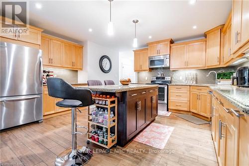 25 - 7 Gibson Place, St. Catharines, ON - Indoor Photo Showing Kitchen