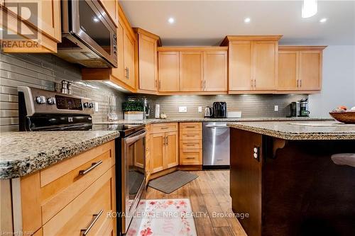 25 - 7 Gibson Place, St. Catharines, ON - Indoor Photo Showing Kitchen