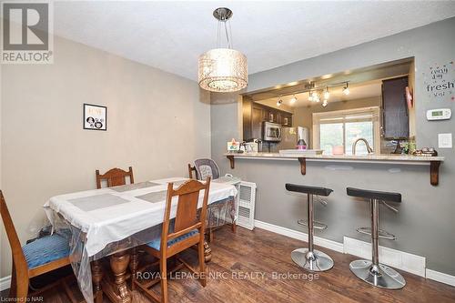 7 - 50 Lakeshore Road, St. Catharines, ON - Indoor Photo Showing Dining Room