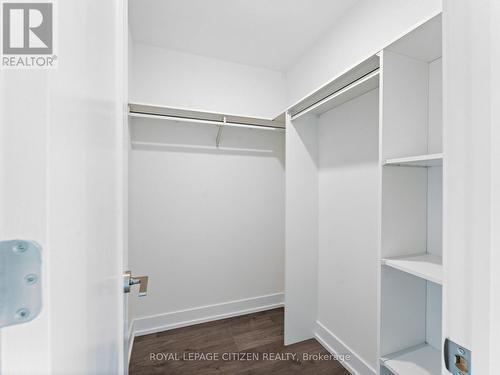 940 - 25 Adra Grado Way, Toronto (Bayview Village), ON - Indoor With Storage