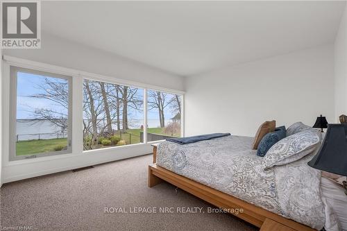 53 Tennessee Avenue, Port Colborne, ON - Indoor Photo Showing Bedroom