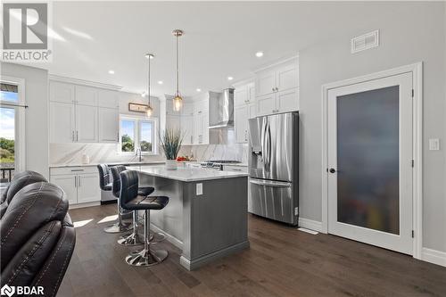 151 Cherrywood Parkway, Napanee, ON - Indoor Photo Showing Kitchen With Upgraded Kitchen