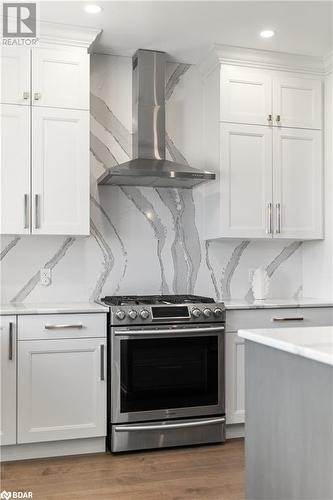 151 Cherrywood Parkway, Napanee, ON - Indoor Photo Showing Kitchen