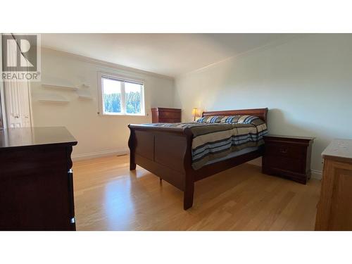 4580 Iron Mountain Road, Merritt, BC - Indoor Photo Showing Bedroom