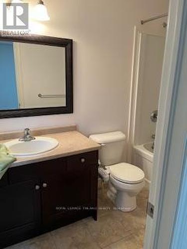 32 - 960 Bitterbush Crescent, London, ON - Indoor Photo Showing Bathroom