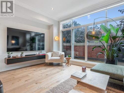 58A Tecumseth Street, Toronto, ON - Indoor Photo Showing Living Room