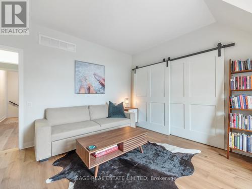 58A Tecumseth Street, Toronto, ON - Indoor Photo Showing Living Room