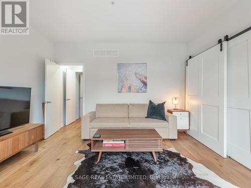 58A Tecumseth Street, Toronto, ON - Indoor Photo Showing Living Room