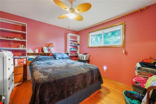 929 Upper Ottawa Street, Hamilton, ON - Indoor Photo Showing Bedroom