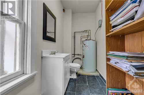 113 Murray Street, Ottawa, ON - Indoor Photo Showing Bathroom