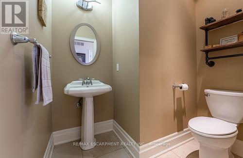 11 Alexander Boulevard, Haldimand, ON - Indoor Photo Showing Bathroom