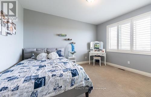 11 Alexander Boulevard, Haldimand, ON - Indoor Photo Showing Bedroom