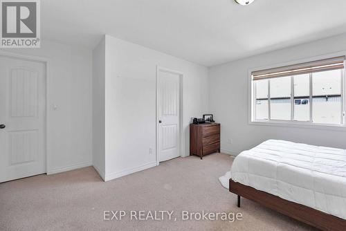 8435 Kelsey Crescent, Niagara Falls, ON - Indoor Photo Showing Bedroom