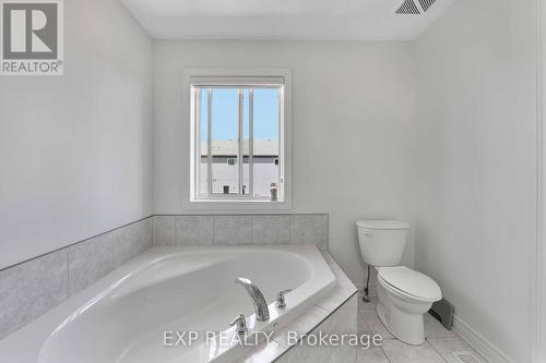 8435 Kelsey Crescent, Niagara Falls, ON - Indoor Photo Showing Bathroom