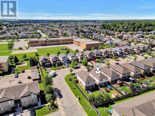 8435 Kelsey Crescent, Niagara Falls, ON - Outdoor With View