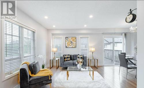 219 Templewood Drive, Kitchener, ON - Indoor Photo Showing Living Room