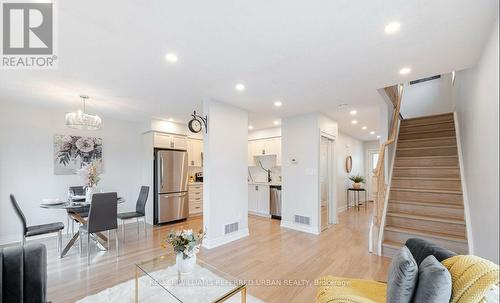 219 Templewood Drive, Kitchener, ON - Indoor Photo Showing Living Room