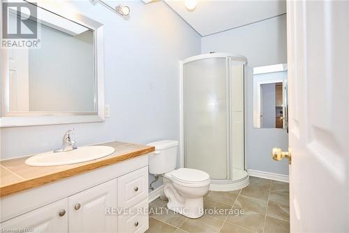 36 Natalie Court, Thorold, ON - Indoor Photo Showing Bathroom