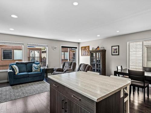 119-1850 Hugh Allan Drive, Kamloops, BC - Indoor Photo Showing Living Room