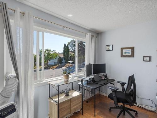 341 Waddington Drive, Kamloops, BC - Indoor Photo Showing Office