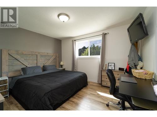 2087 Sunnycrest Ave, Kamloops, BC - Indoor Photo Showing Bedroom