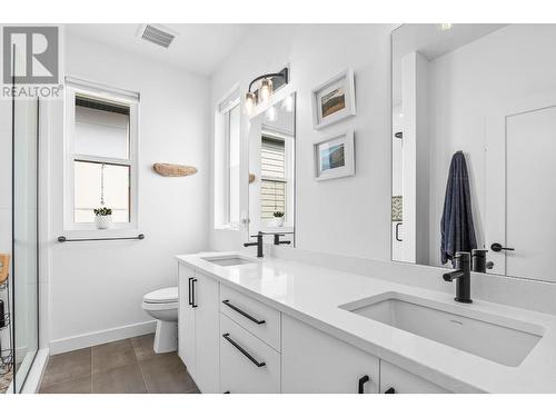 2126 Lupin Court, Kamloops, BC - Indoor Photo Showing Bathroom