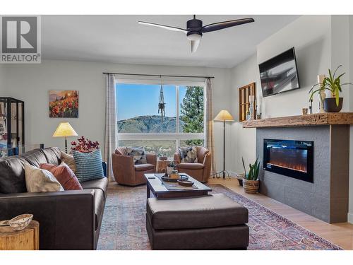 2126 Lupin Court, Kamloops, BC - Indoor Photo Showing Living Room With Fireplace