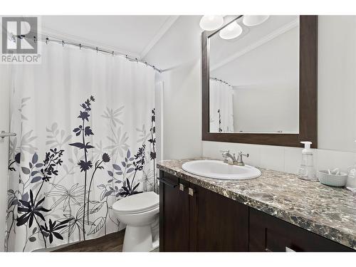 2960 30 Street Ne, Salmon Arm, BC - Indoor Photo Showing Bathroom