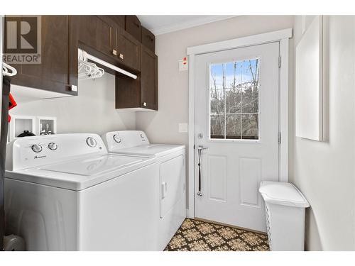 2960 30 Street Ne, Salmon Arm, BC - Indoor Photo Showing Laundry Room