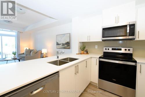 101 - 4 Kimberly Lane, Collingwood, ON - Indoor Photo Showing Kitchen With Double Sink With Upgraded Kitchen