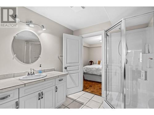 1559 Westerdale Drive, Kamloops, BC - Indoor Photo Showing Bathroom