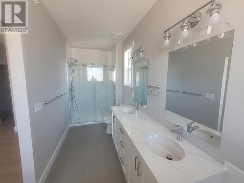 2173 Galore Cres, Kamloops, BC - Indoor Photo Showing Bathroom