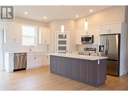 2173 Galore Cres, Kamloops, BC - Indoor Photo Showing Kitchen With Upgraded Kitchen