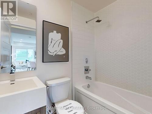 214 - 1 Neighbourhood Lane, Toronto (Stonegate-Queensway), ON - Indoor Photo Showing Bathroom