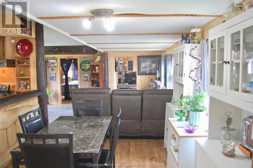 9480 Longwoods Road Unit# 31, Chatham, ON - Indoor Photo Showing Dining Room