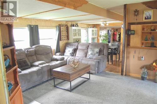 9480 Longwoods Road Unit# 31, Chatham, ON - Indoor Photo Showing Living Room