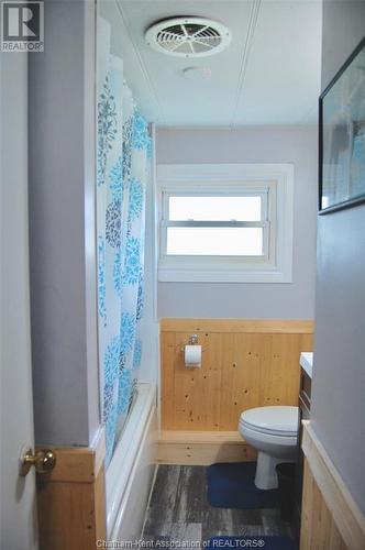 9480 Longwoods Road Unit# 31, Chatham, ON - Indoor Photo Showing Bathroom