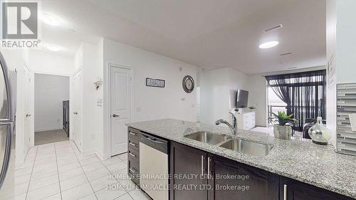 403 - 7325 Markham Road, Markham, ON - Indoor Photo Showing Kitchen With Double Sink