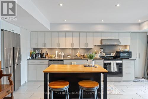 2504 Lakeshore Boulevard W, Toronto (Mimico), ON - Indoor Photo Showing Kitchen With Upgraded Kitchen