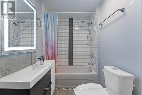 2504 Lakeshore Boulevard W, Toronto (Mimico), ON - Indoor Photo Showing Bathroom