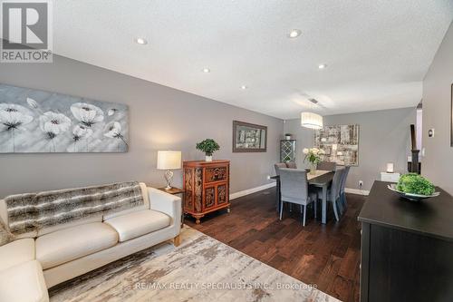 808 Coulson Avenue, Milton (Timberlea), ON - Indoor Photo Showing Living Room