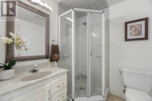 808 Coulson Avenue, Milton (Timberlea), ON - Indoor Photo Showing Bathroom