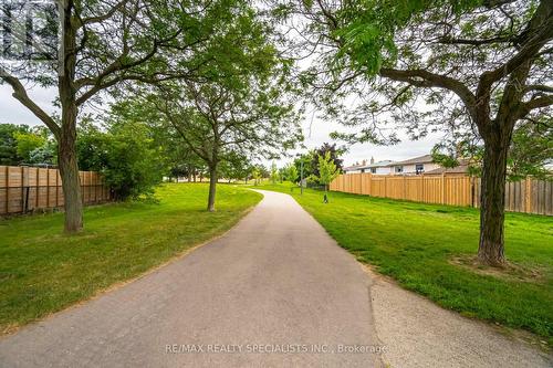 808 Coulson Avenue, Milton (Timberlea), ON - Outdoor