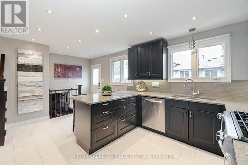 808 Coulson Avenue, Milton (Timberlea), ON - Indoor Photo Showing Kitchen With Double Sink With Upgraded Kitchen