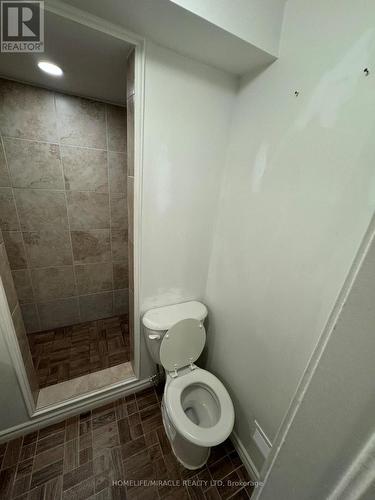 13 Ledgerock Road, Brampton, ON - Indoor Photo Showing Bathroom